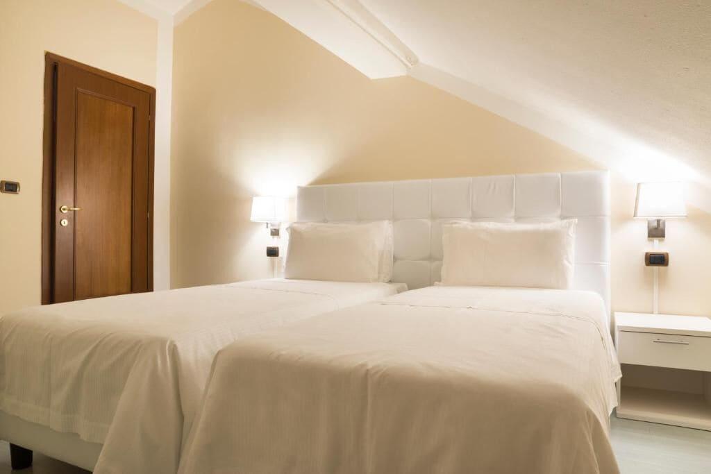 Hotel Tourist Турин Екстер'єр фото